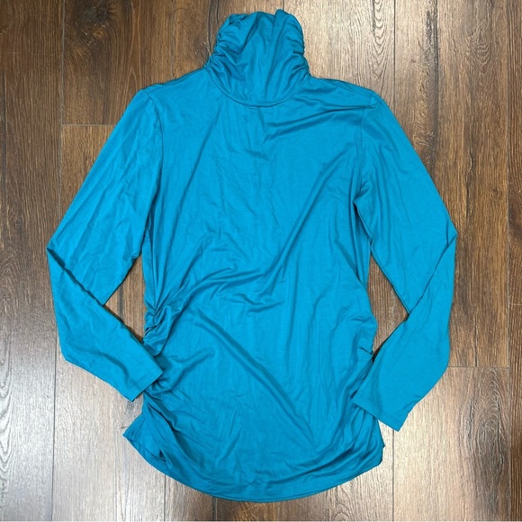 ISLE by melis kozan blue turtleneck SZ LG - Picture 1 of 5